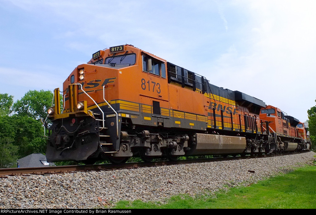 BNSF 8173 on NS